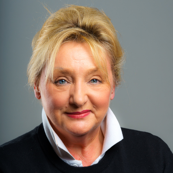 Claire Moffatt-Lonsdale Claire Moffatt-Lonsdale